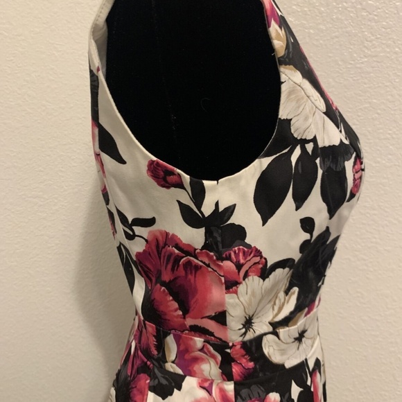 White House Black Market Magenta Floral Princess Rockabilly Dress Women's Size 2 - Picture 10 of 14